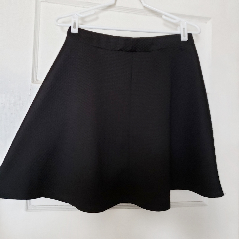 Short Full Skirt